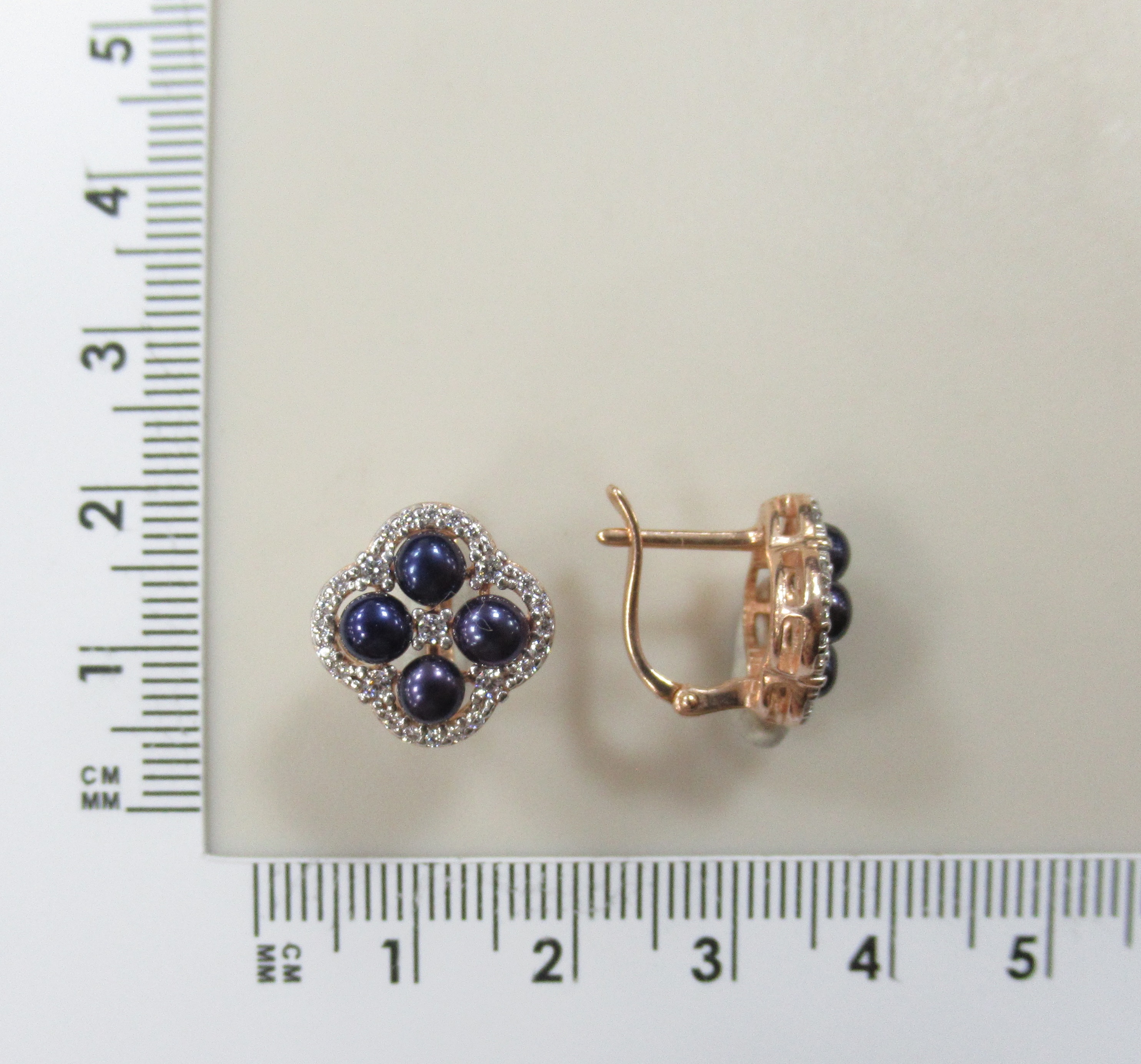 Серебряные серьги с черным жемчугом "Клевер"